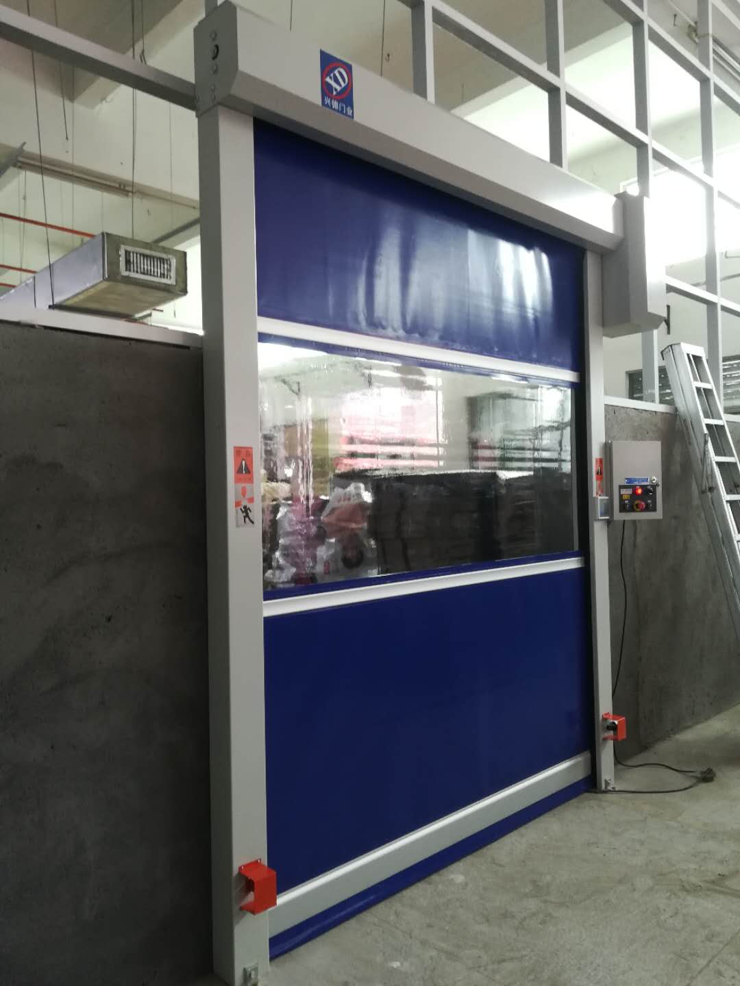 興德告訴您什么是高速工業門